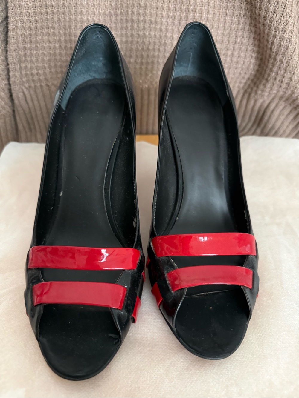 Nine West Black Pumps with Red Patent Straps